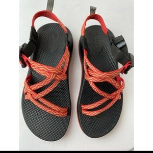 Girls orange Chaco